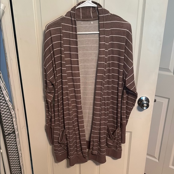 Stylish mauve/purple and White Striped Cardigan - Picture 1 of 3